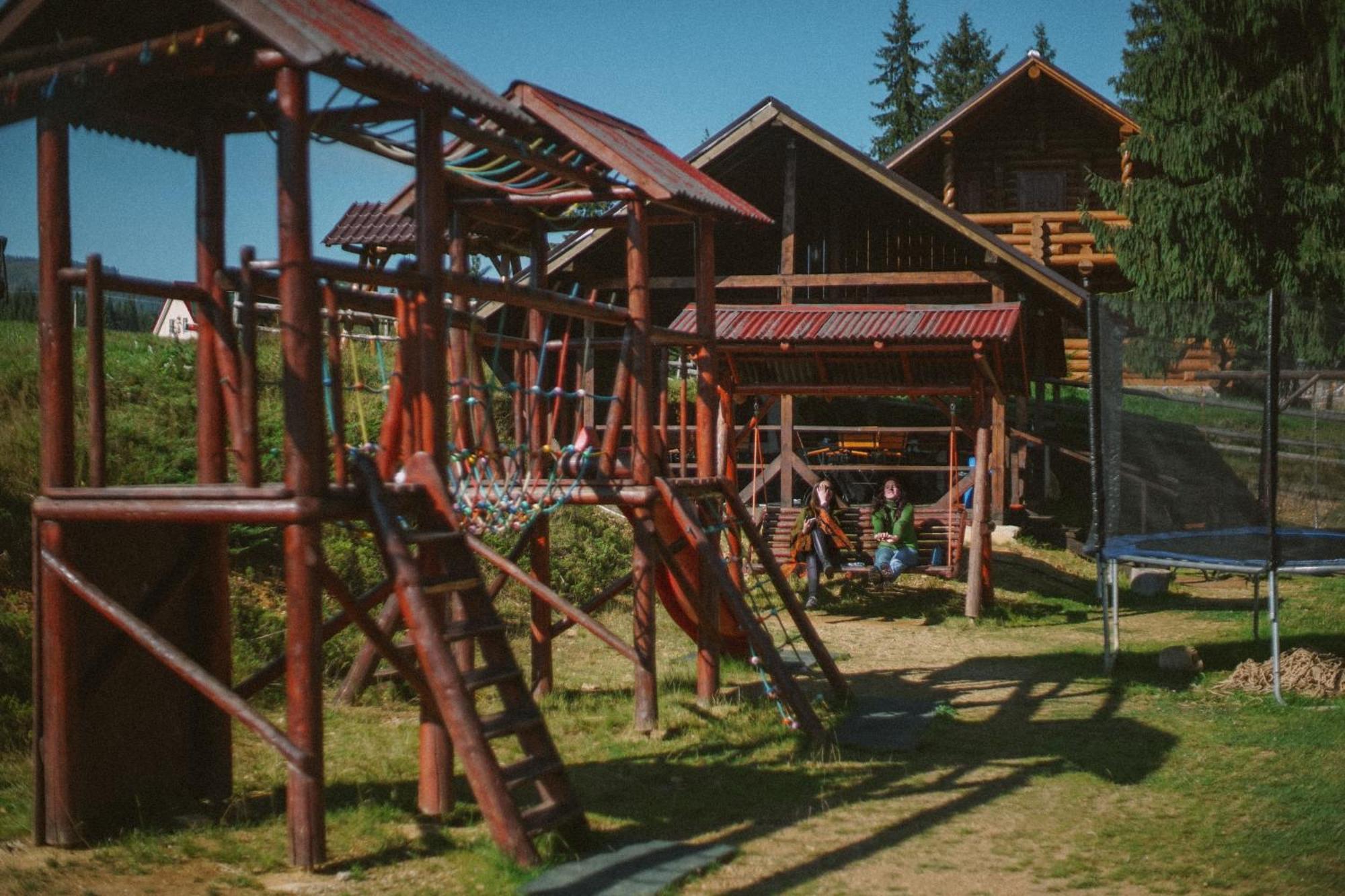 Pensiunea Smida Park Exterior foto
