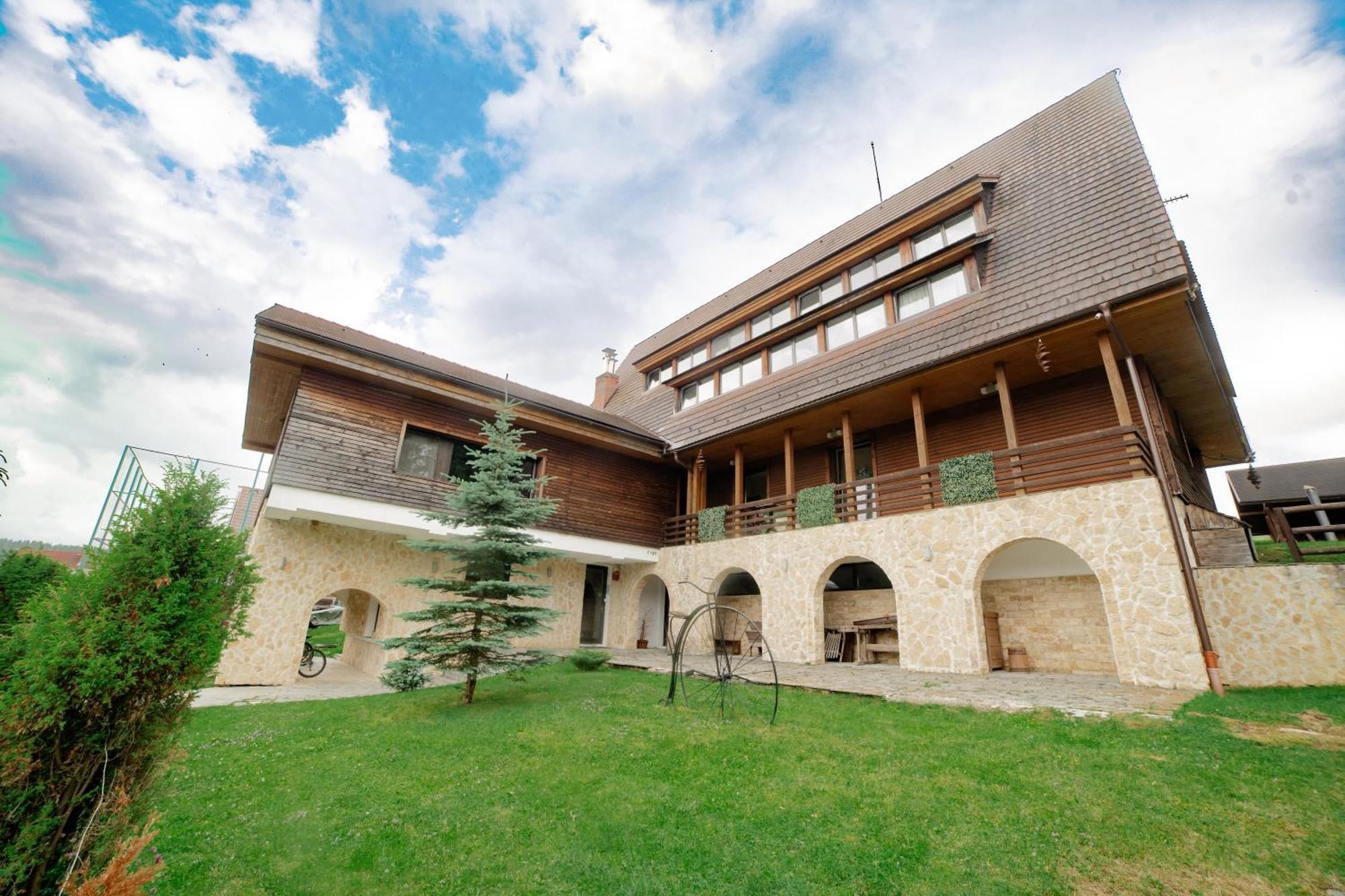 Pensiunea Smida Park Exterior foto