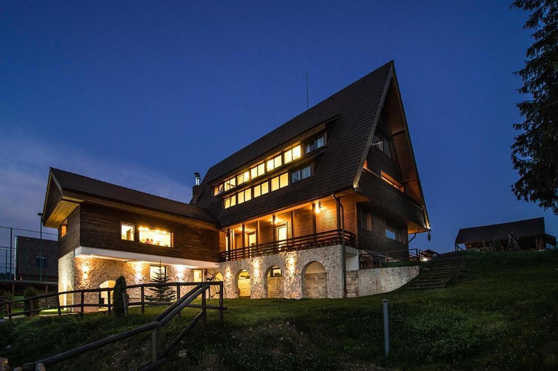 Pensiunea Smida Park Exterior foto