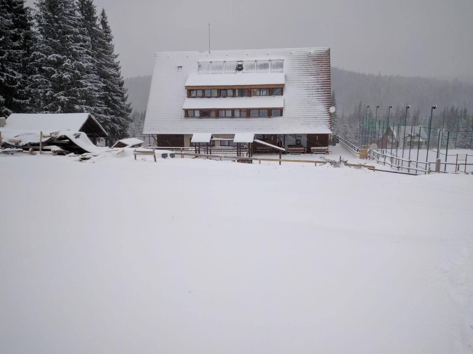 Pensiunea Smida Park Exterior foto